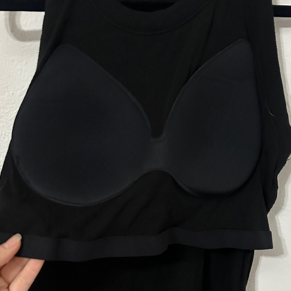CHICME Built In Bra Tank - Picture 4 of 4